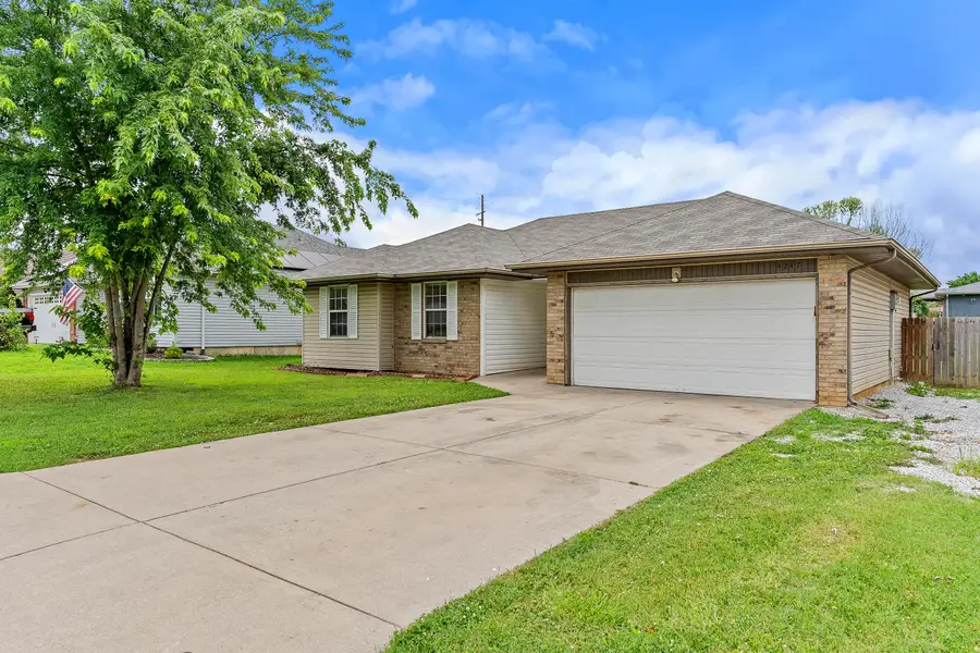 4247 W Somerset Drive, Battlefield, MO 65619 - #2