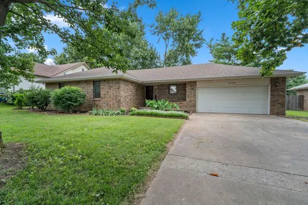 2119 W Nottingham Street, Springfield, MO 65810