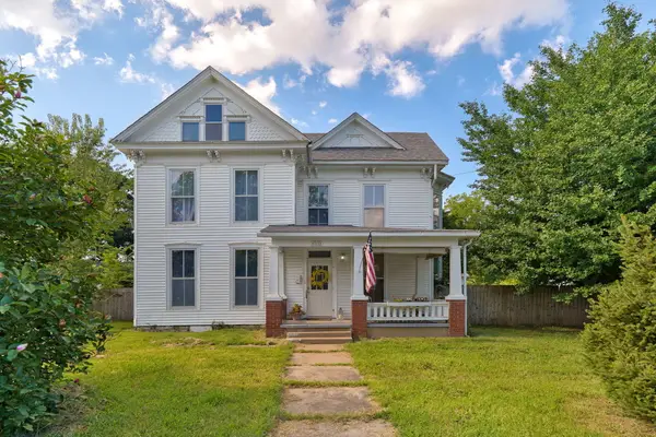 925 W Walnut Street, Springfield, MO 65806