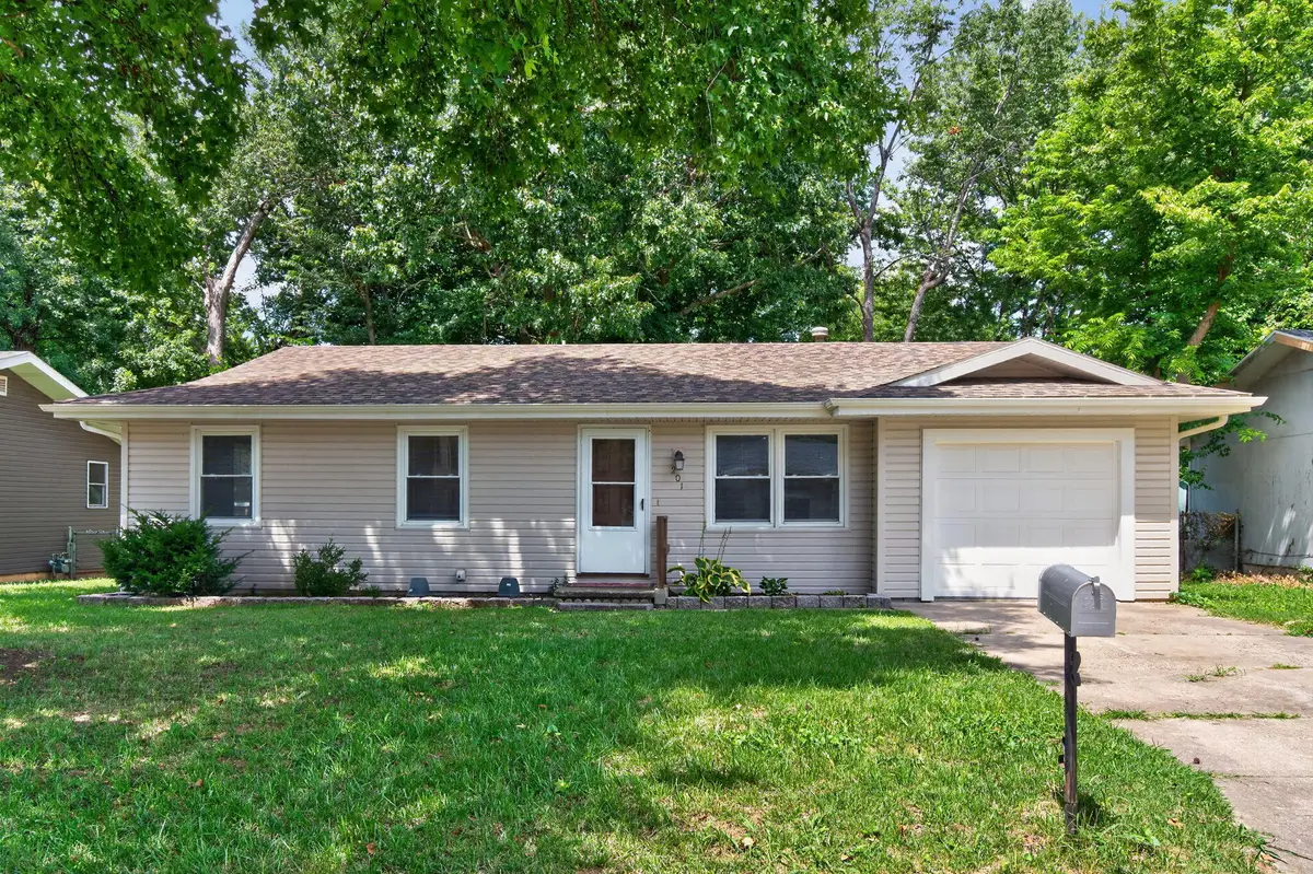 201 S Meadowview Avenue, Springfield, MO 65802 - #1