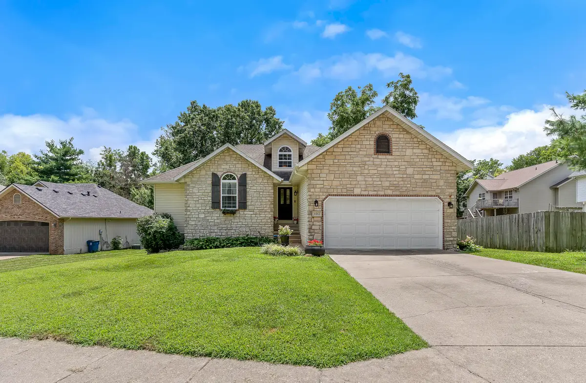 1212 W Merlin Drive, Ozark, MO 65721 - #1