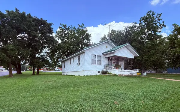 209 W 2nd Street, Mountain Grove, MO 65711