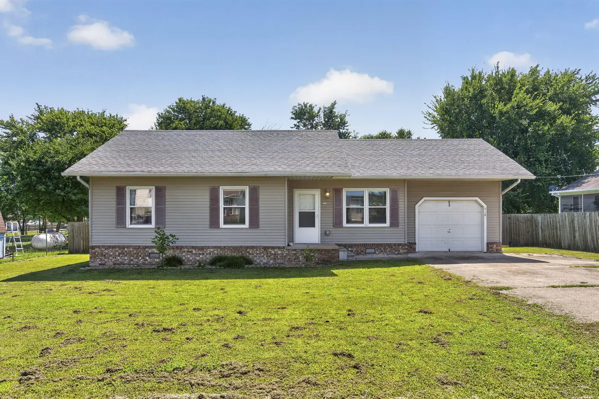 712 S Chestnut Street, Buffalo, MO 65622 - #1