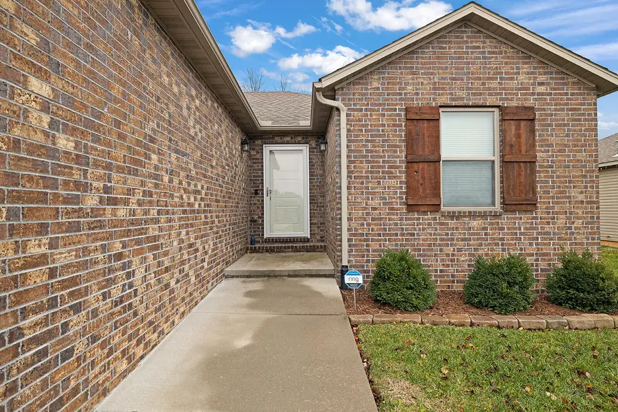 2610 W Colton Avenue, Ozark, MO 65721 - #3