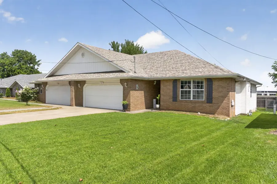 1589 E Redrex Street, Springfield, MO 65804 - #2