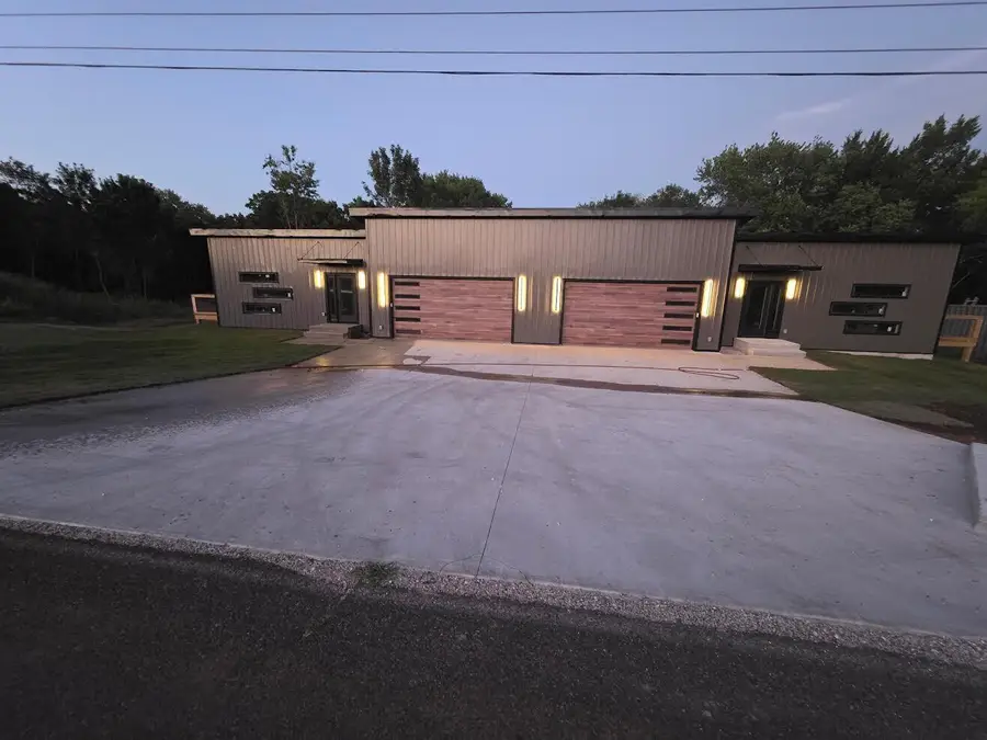 1535 N Eisenhower Street, Monett, MO 65708 - #2