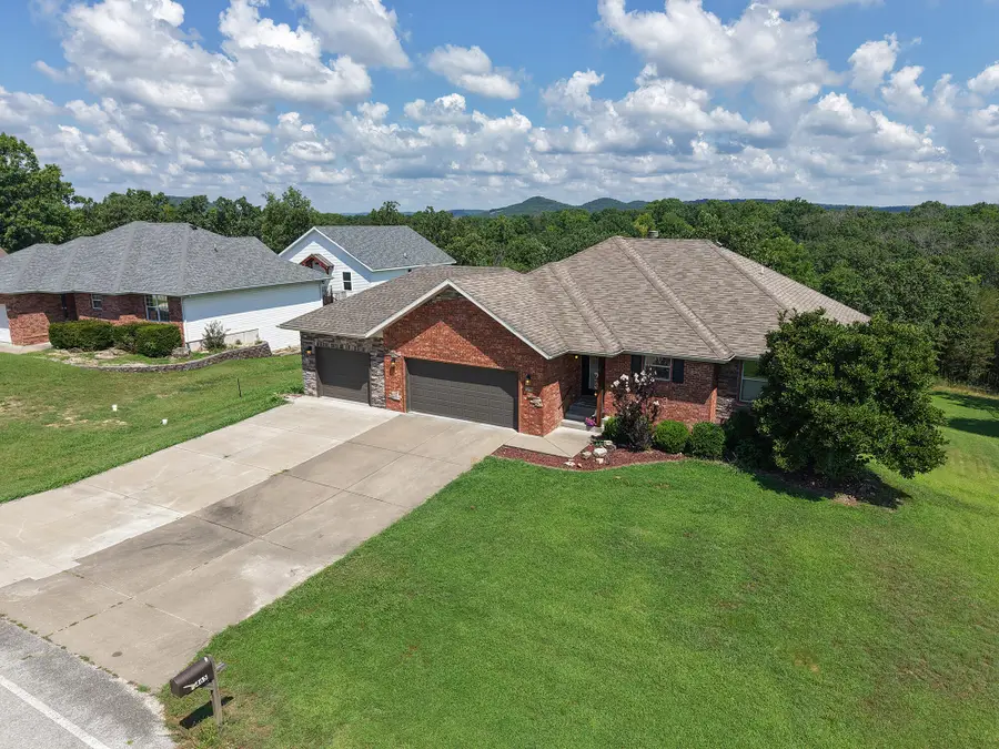 465 Uniqueville Lane, Reeds Spring, MO 65737 - #2