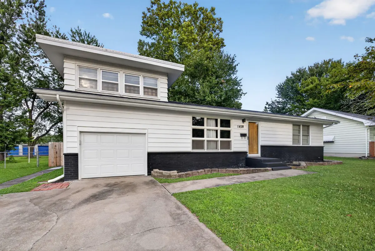1428 S Marlan Avenue, Springfield, MO 65804 - #1