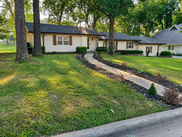 8310 Interlochen Drive, Nixa, MO 65714
