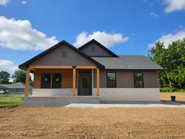 302 W Linn Street, Marionville, MO 65705