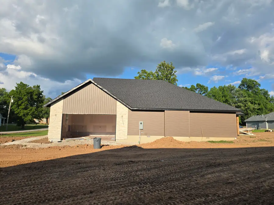 302 W Linn Street, Marionville, MO 65705 - #3