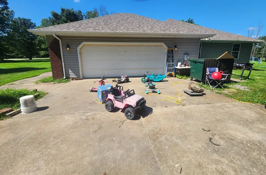 4112 S 118th Road, Bolivar, MO 65613 - #2