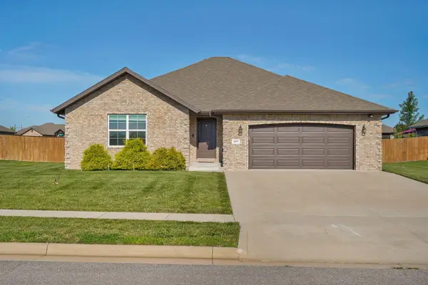 6033 S Iris Lane, Battlefield, MO 65619