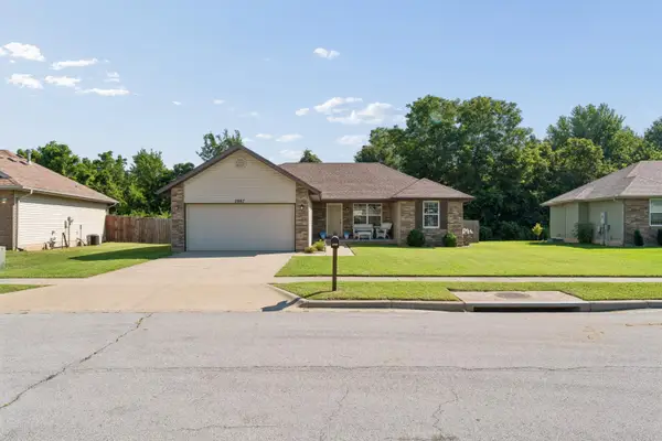2867 W Setting Sun Drive, Springfield, MO 65807