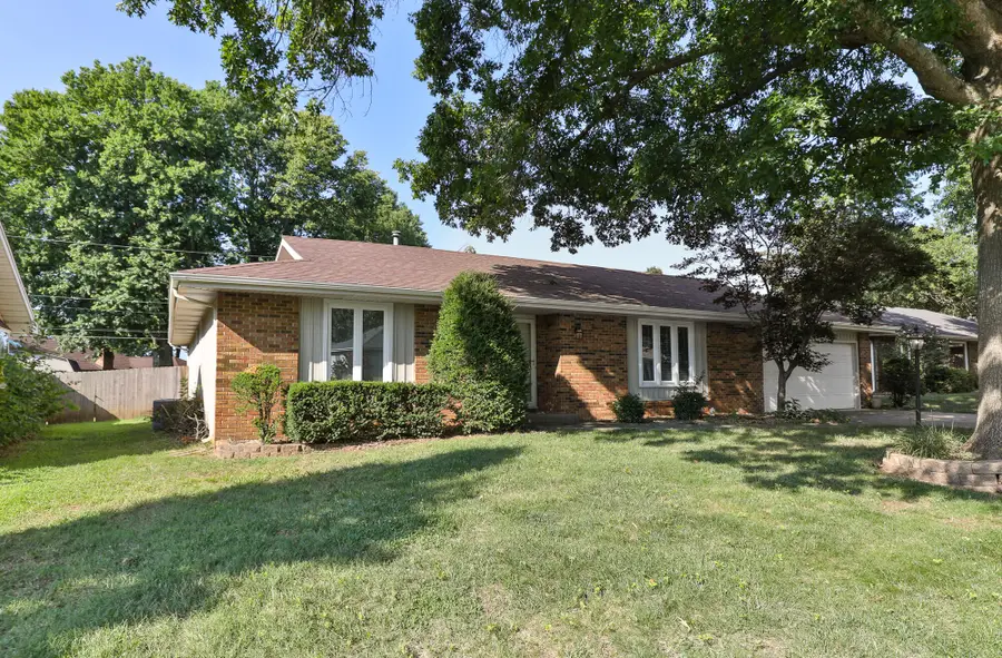1536 E Hanover Street, Springfield, MO 65804 - #2