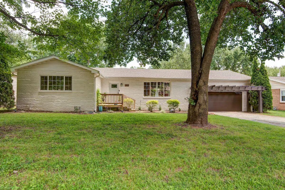 1542 S Plaza Avenue, Springfield, MO 65804 - #1