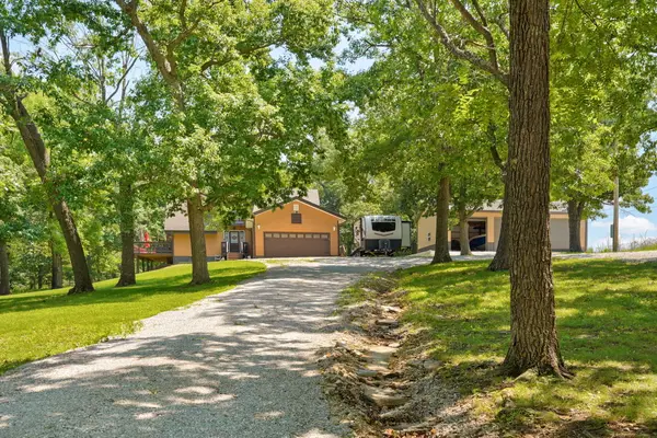 4378 S 160th Road, Bolivar, MO 65613