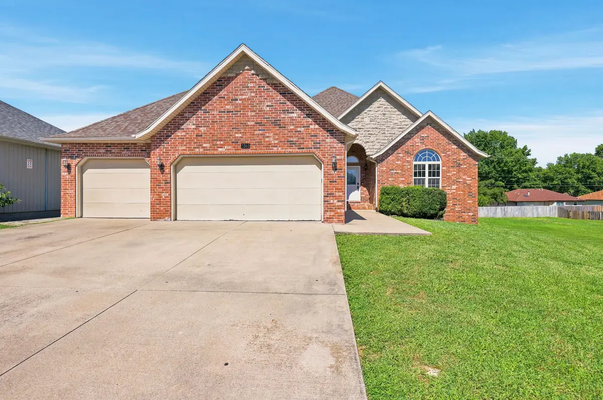 5561 S Pinehurst Avenue, Springfield, MO 65810 - #1