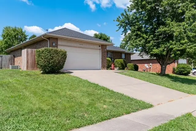 2409 W Colton Avenue, Ozark, MO 65721 - #2