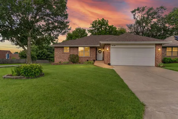 4159 S Oak Avenue, Springfield, MO 65804