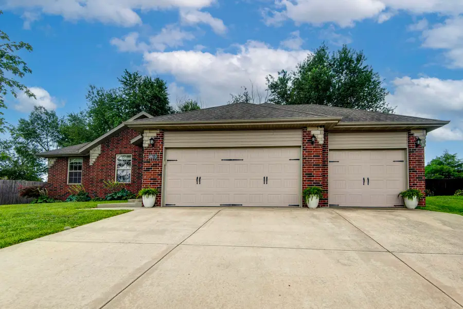 2512 W Chris Court, Ozark, MO 65721 - #2