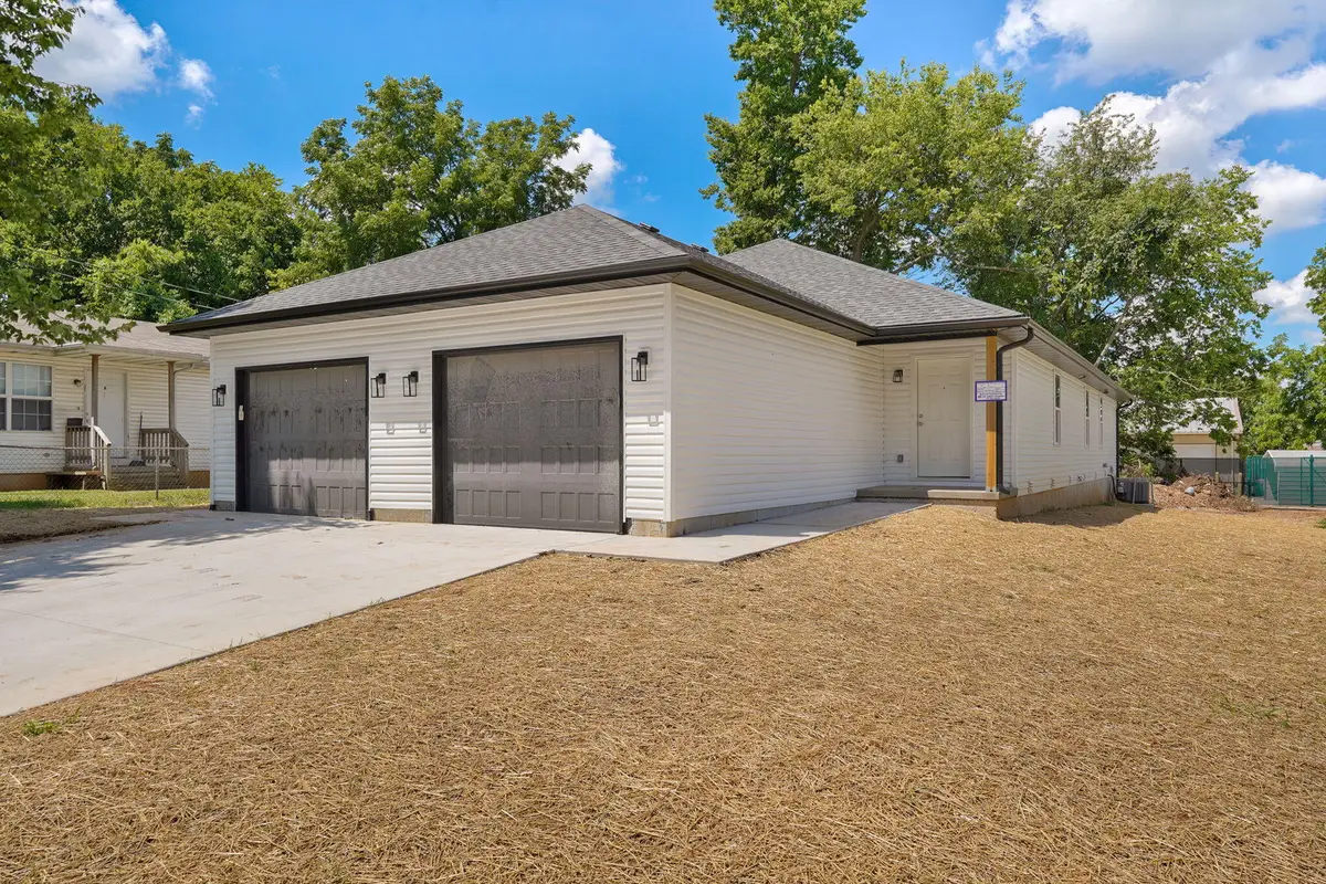 717 N Weaver Avenue, Springfield, MO 65802 - #1