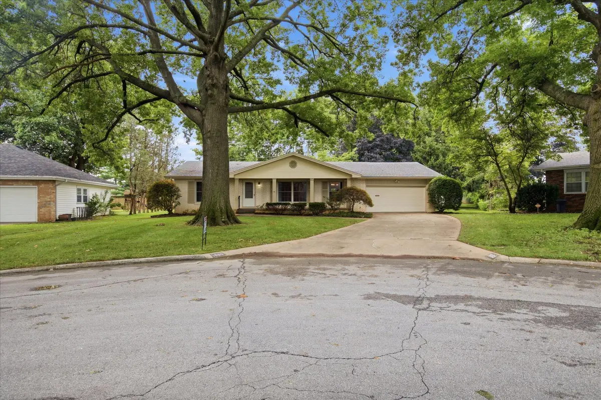 1860 E Meadow Drive, Springfield, MO 65804 - #1