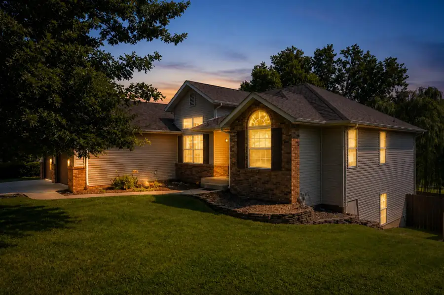 126 N Julie Drive, Republic, MO 65738 - #3