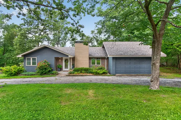 4655 S Lakehill Avenue, Springfield, MO 65804
