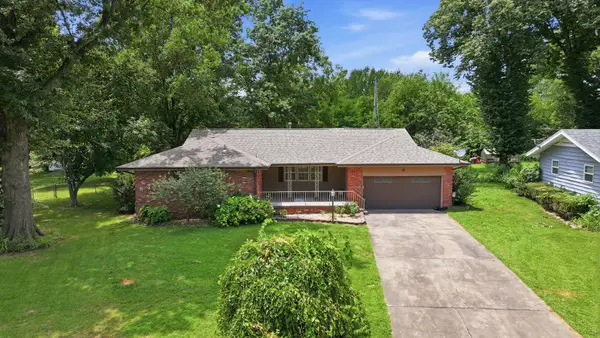 2411 S Mayfair Avenue, Springfield, MO 65804