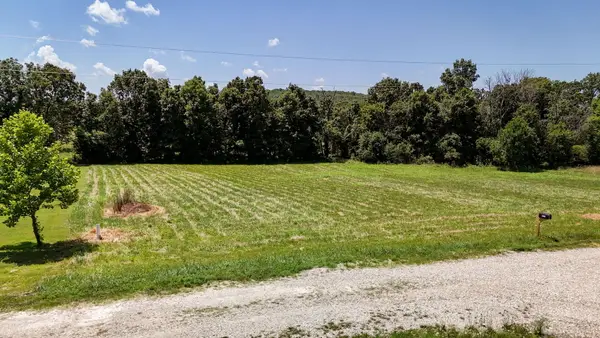 2490 E 549th Road, Buffalo, MO 65622