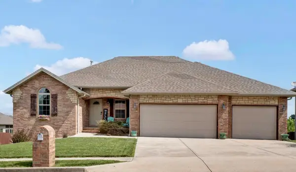 1007 E Highview Drive, Ozark, MO 65721
