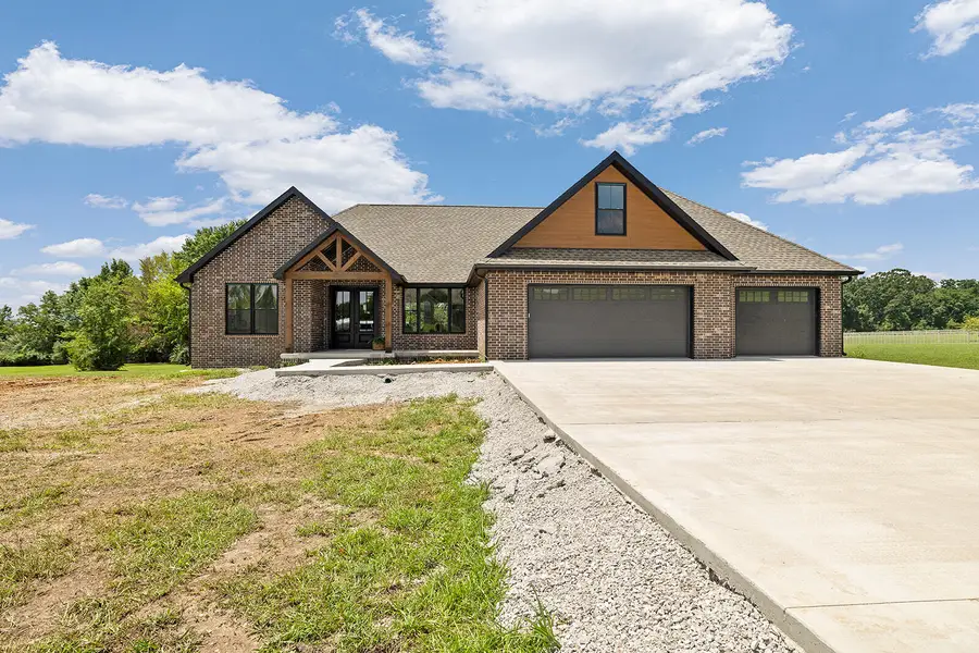 4411 S 154th Road, Bolivar, MO 65613 - #2