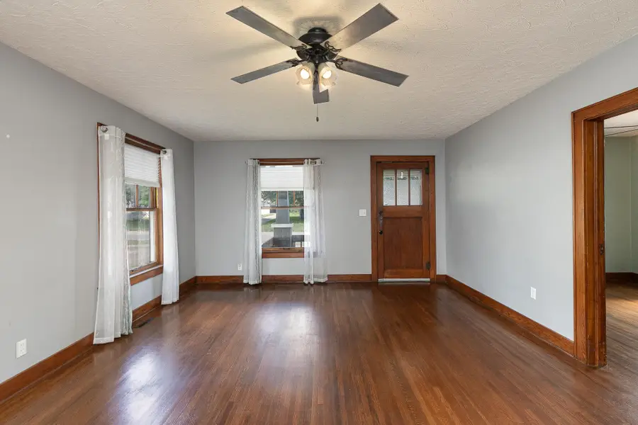 1614 E Commercial Street, Springfield, MO 65803 - #2