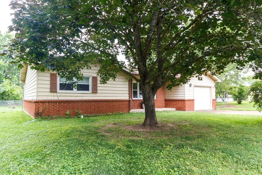 711 E National Avenue, Richland, MO 65556 - #3
