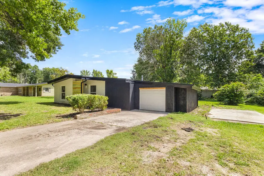 230 N Blair Street, Marshfield, MO 65706 - #3