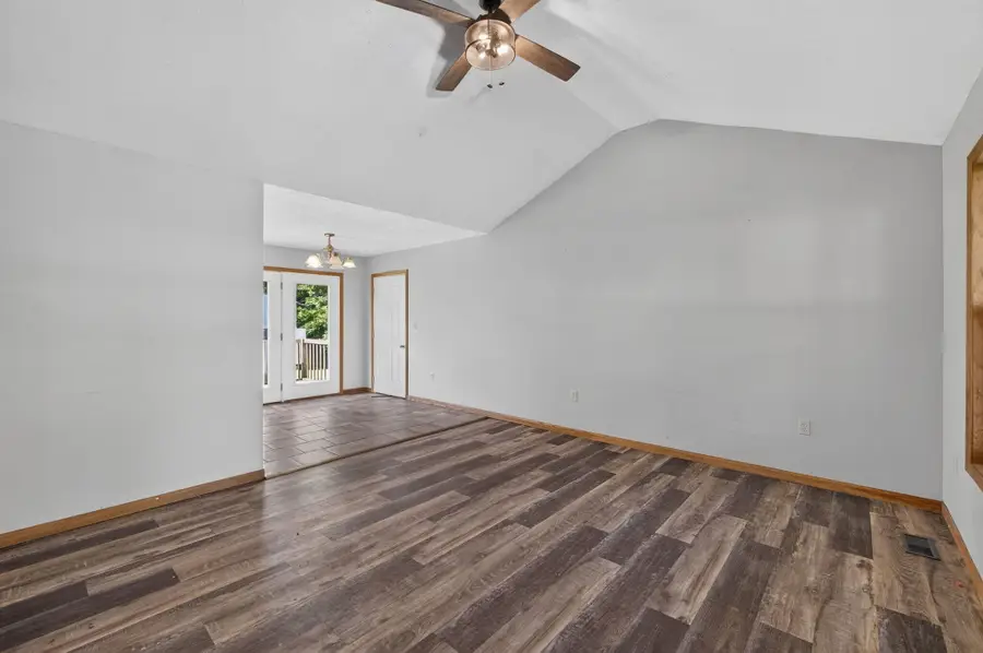 110 E Tyndall Street, Aurora, MO 65605 - #2