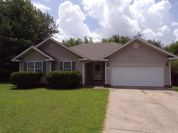 646 E Woodland Street, Republic, MO 65738