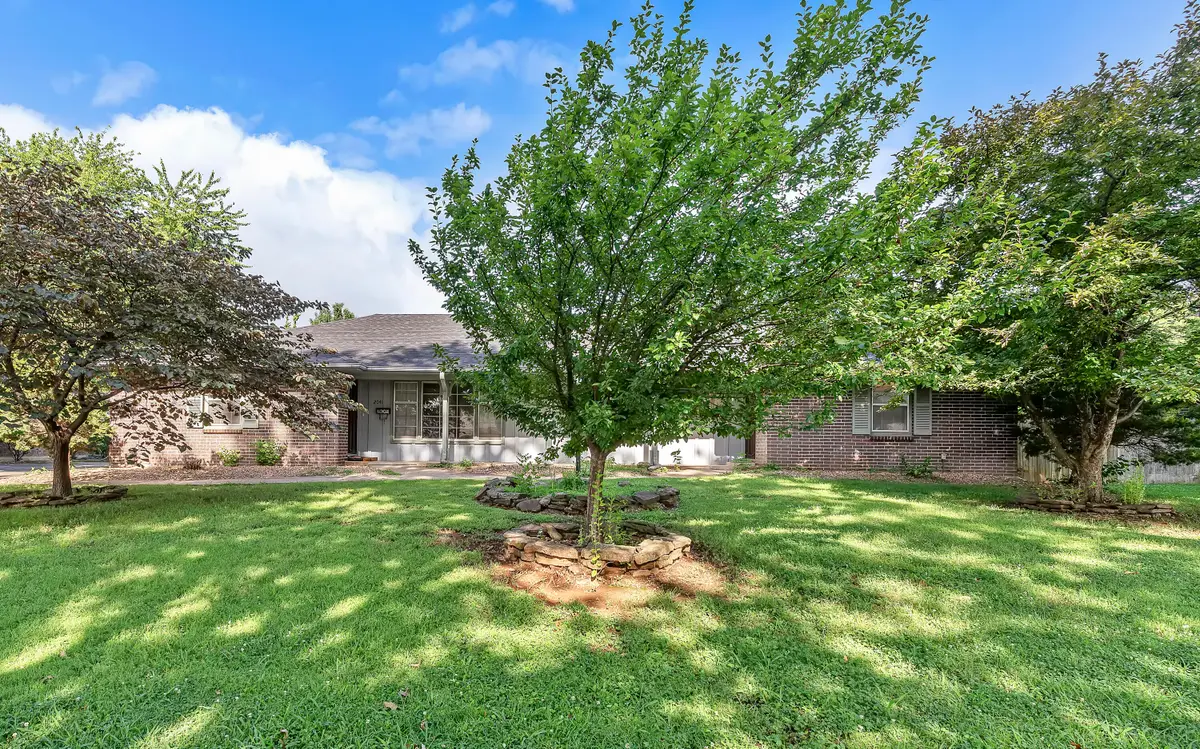 2039 2041 S Barcliff Avenue, Springfield, MO 65804 - #1