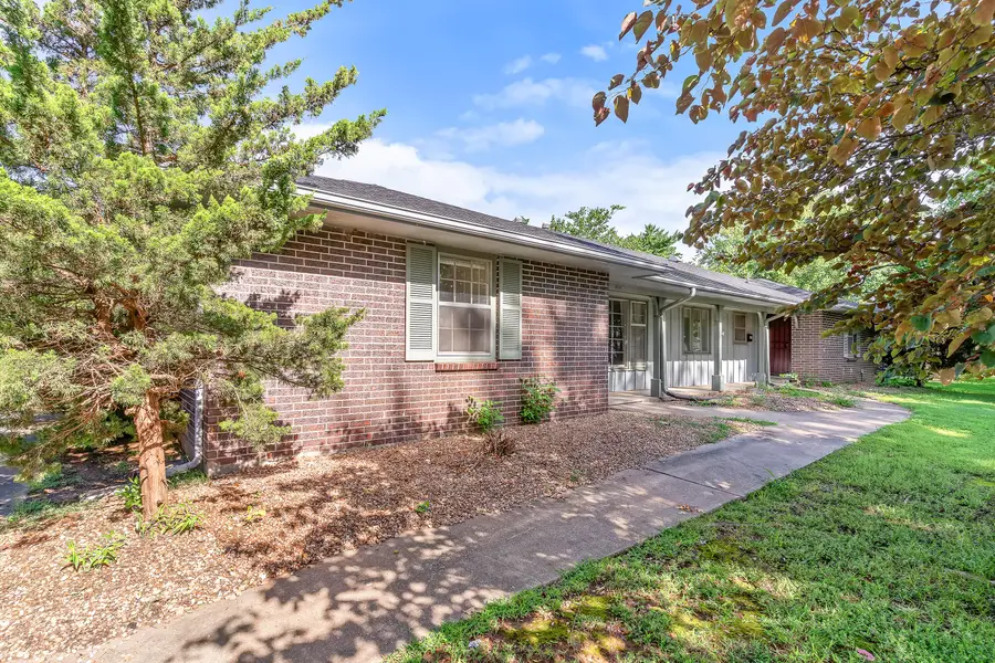 2039 2041 S Barcliff Avenue, Springfield, MO 65804 - #2