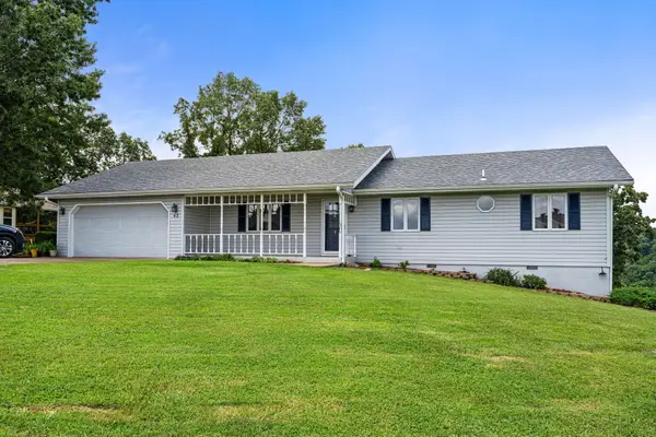 43 Irish Hills Boulevard, Kimberling City, MO 65686