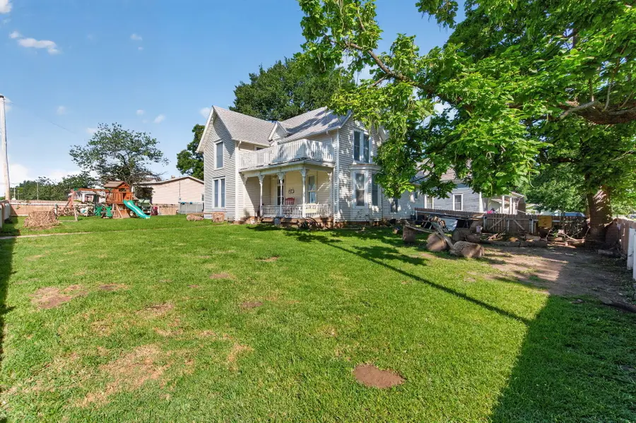 311 E Locust Street, Bolivar, MO 65613 - #3
