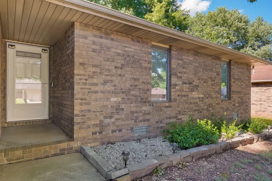 1037 W Lindberg Street, Springfield, MO 65807 - #2
