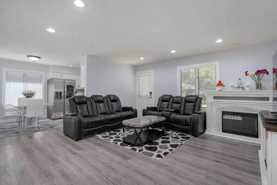 1037 W Lindberg Street, Springfield, MO 65807 - #3