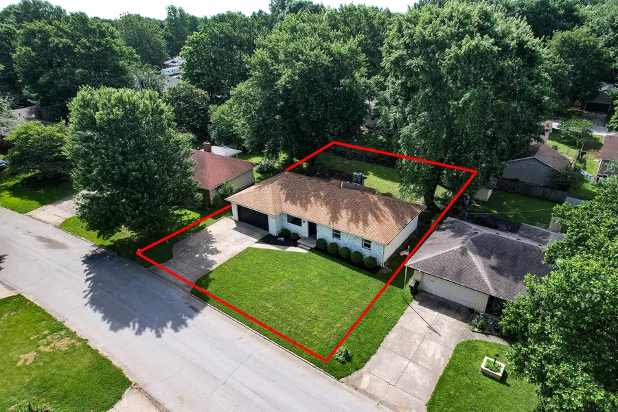 736 E Greenwood Street, Springfield, MO 65807 - #2