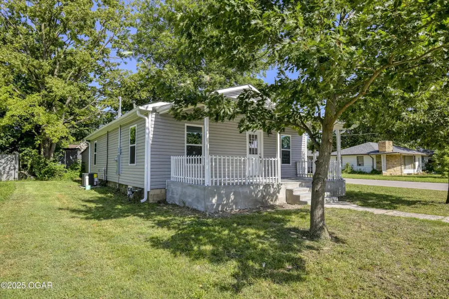 1729 S Minnesota Avenue, Joplin, MO 64804 - #3