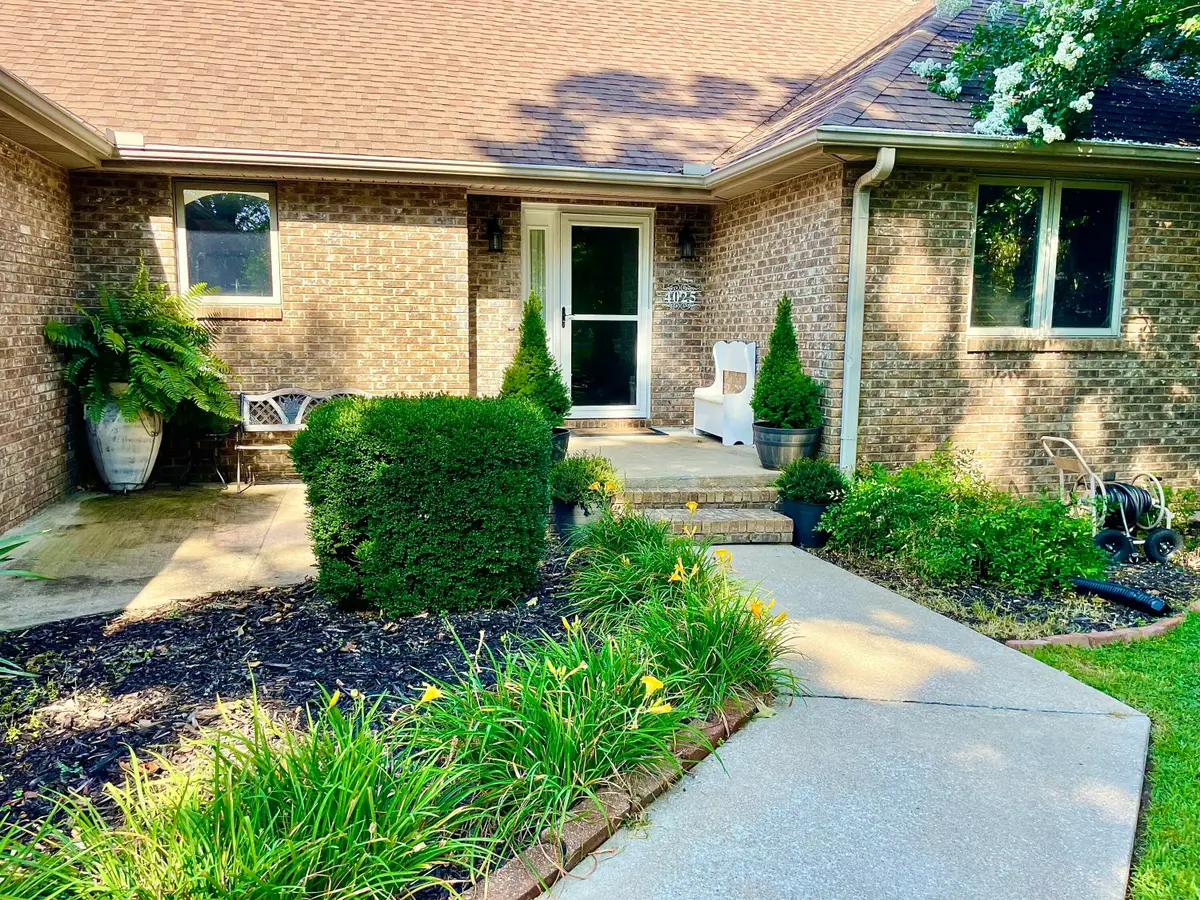 4025 Deer Ridge Street, Neosho, MO 64850 - #1