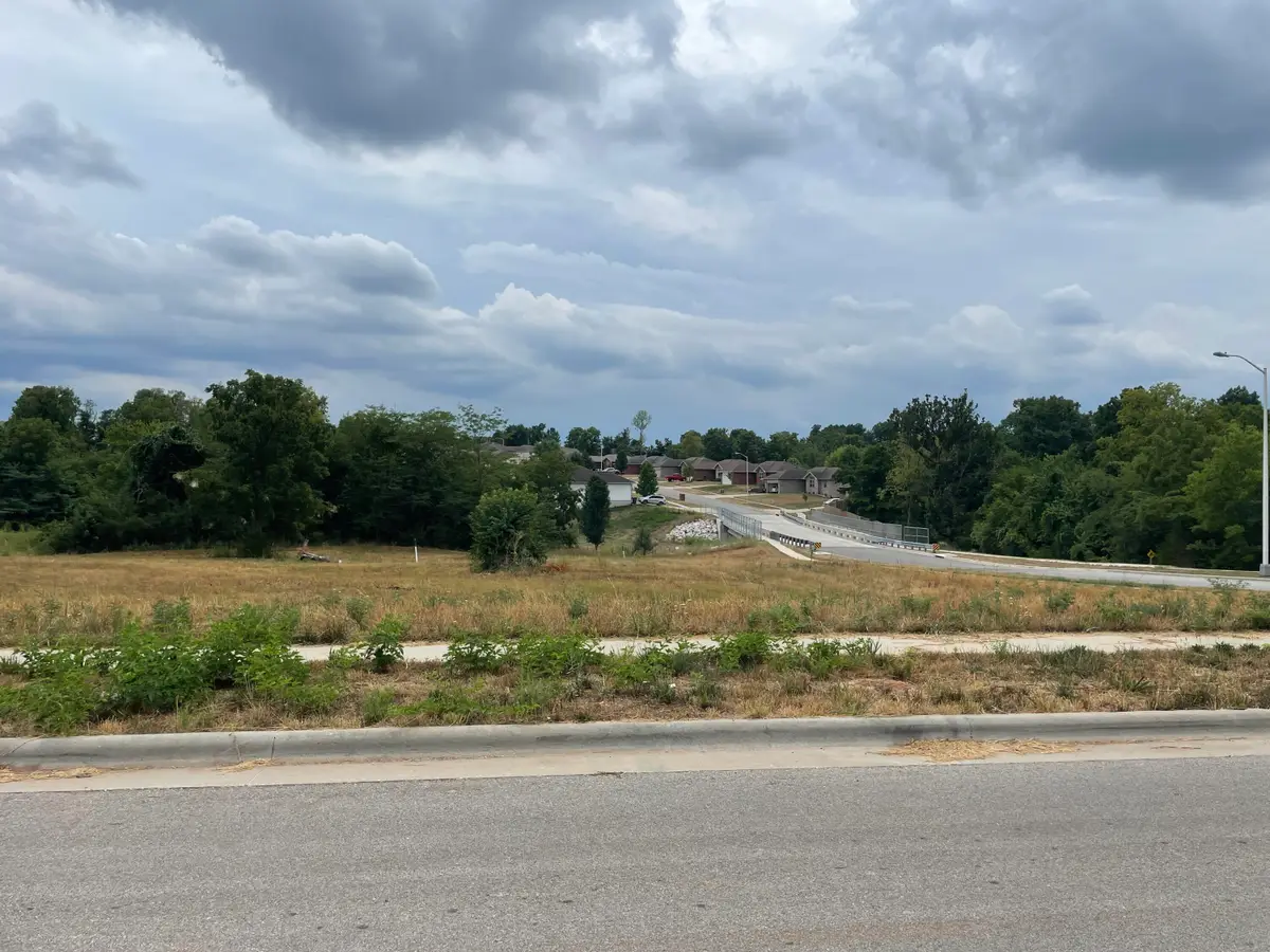 3786 W Deerfield Street, Springfield, MO 65807 - #1