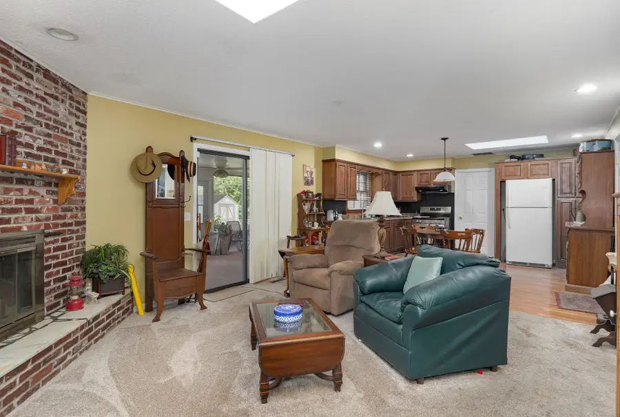 2711 S Claremont Avenue, Springfield, MO 65804 - #3