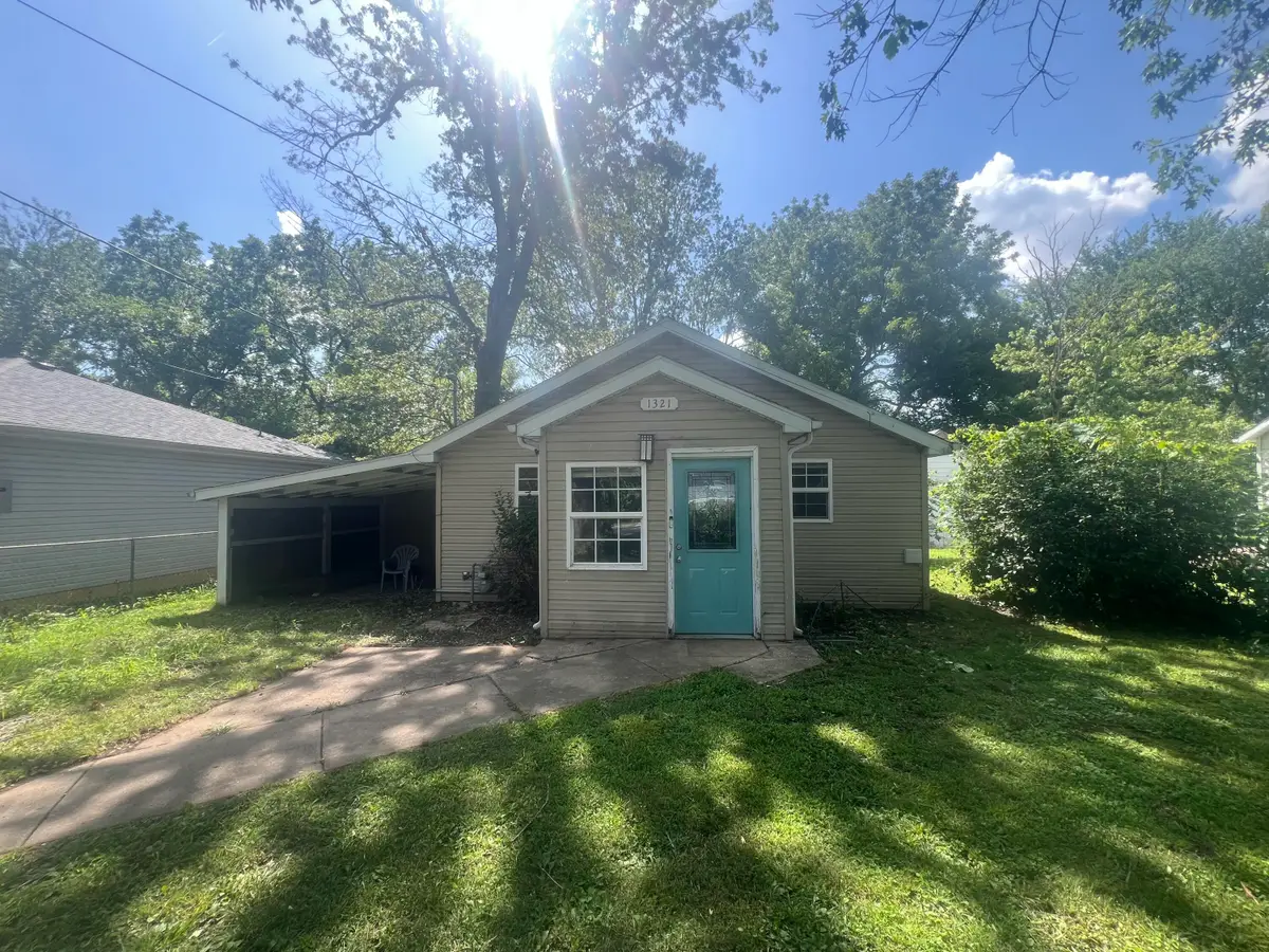 1321 N Clifton Avenue, Springfield, MO 65802 - #1